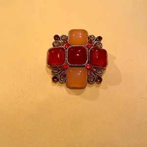 Holiday sale 🎄🎄Vintage brooch & necklace pendant all in one piece